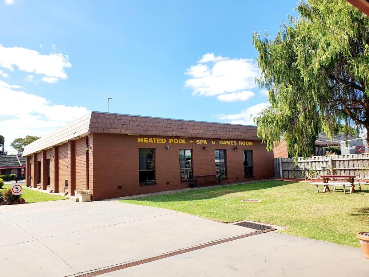 Golden Grain Motor Inn Horsham Exterior photo